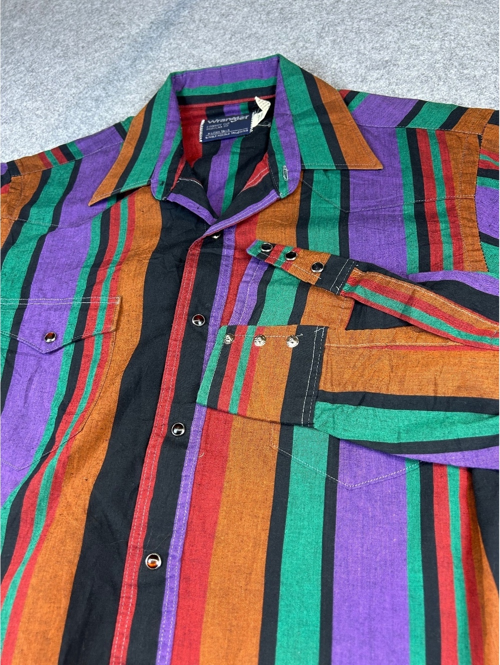 Vintage Wrangler Men Medium (15.5x33) Pearl Snap Western Shirt Colorblock Stripe